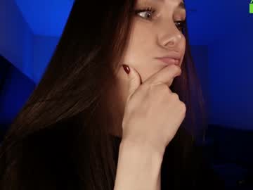 hollyextra