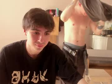 stralght_twinks