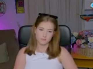 hanna-kiss3